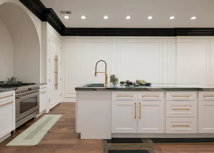 Сasa de vacaciones Stunning Gold Coast 12bd 6ba & Rooftop Patio Chicago