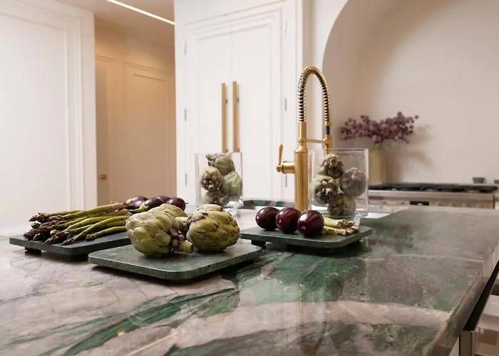 Сasa de vacaciones Stunning Gold Coast 12bd 6ba & Rooftop Patio Chicago