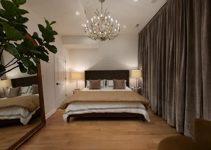 Stunning Gold Coast 12bd 6ba & Rooftop Patio Сasa de vacaciones
